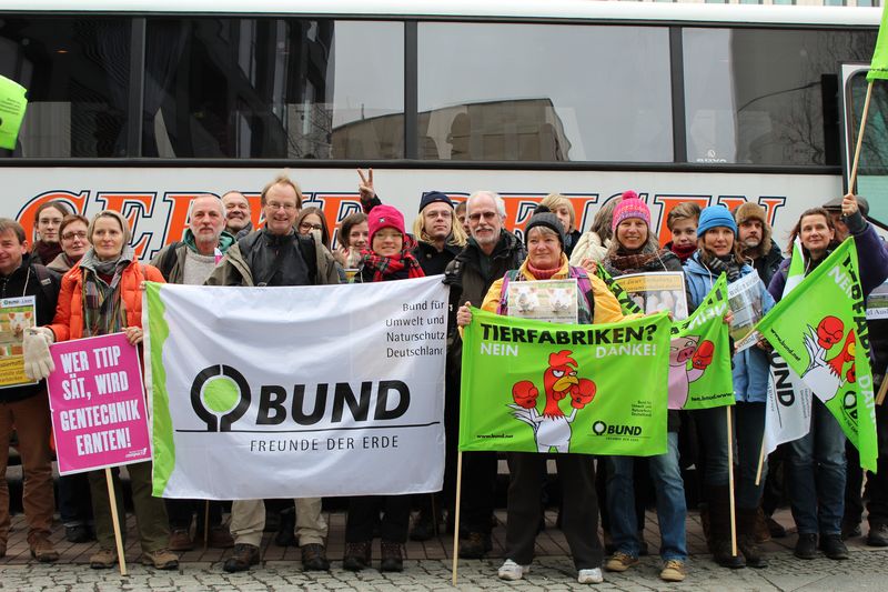 BUND Lippe zeigt in Berlin Flagge